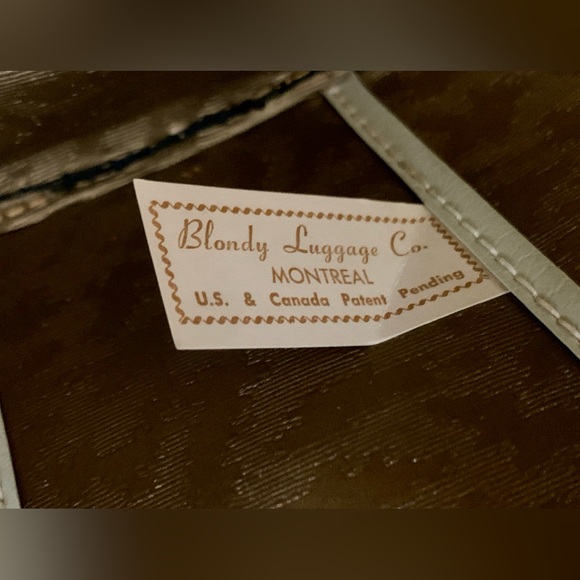 1950s Vintage Blondy Glossy Patent Black Zippered Handled Hat Box - Picture 14 of 16